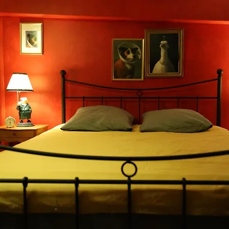 Amelie In Appartamento Parigi